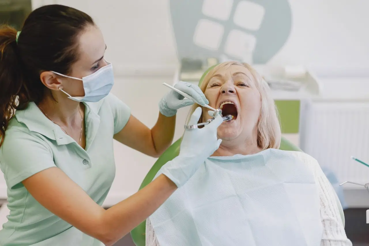 Dental Hygienist in Morden and Surbiton: Scale & Polish, Costs and What to Expect